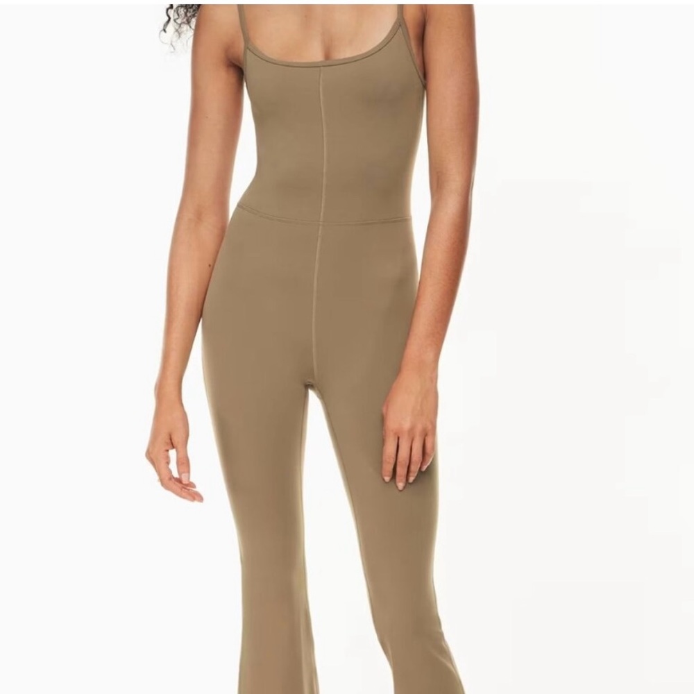 Aritzia Wilfred Free Divinity Kick Flare Jumpsuit 
Size XS